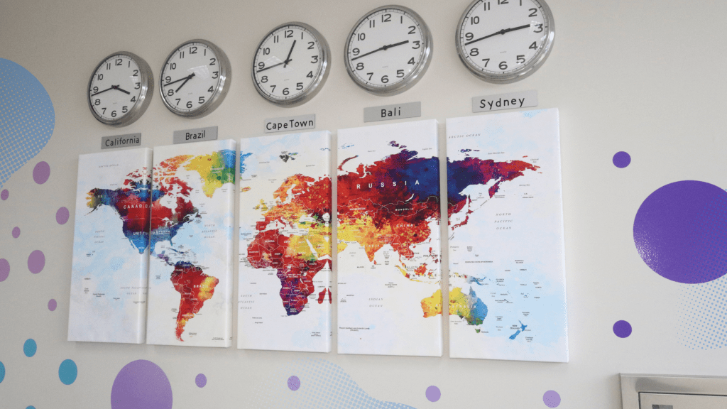 An image accompanying the paragraph on Medellin as a major hub and time zones, which allow businesses from different countries to enjoy hire remote workers and convenient time zone (s), wether they are on the same time zone, in European countries or North America.